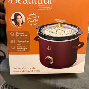 Beautiful Kitchenware Burgundy Slow Cooker